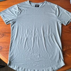 Men’s Cuts Curve-Hem Tee